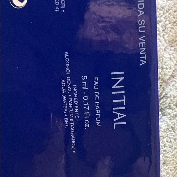 Boucheron Perfume Set with Blue and Gold Accents - Picture 7 of 7